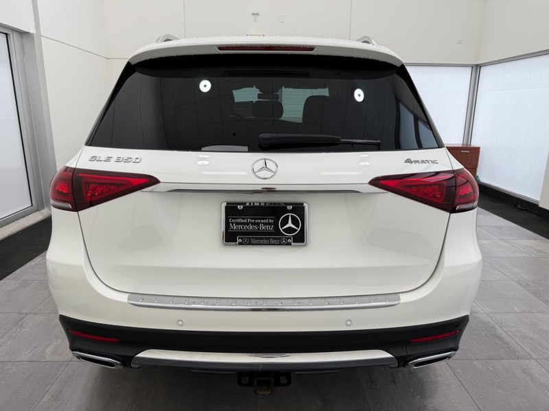 Mercedes-Benz GLE Vehicle Image 3