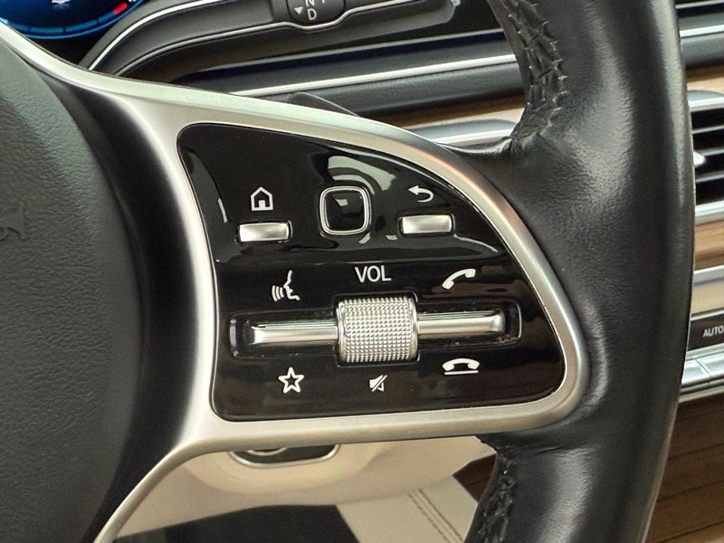 Mercedes-Benz GLE Vehicle Image 15