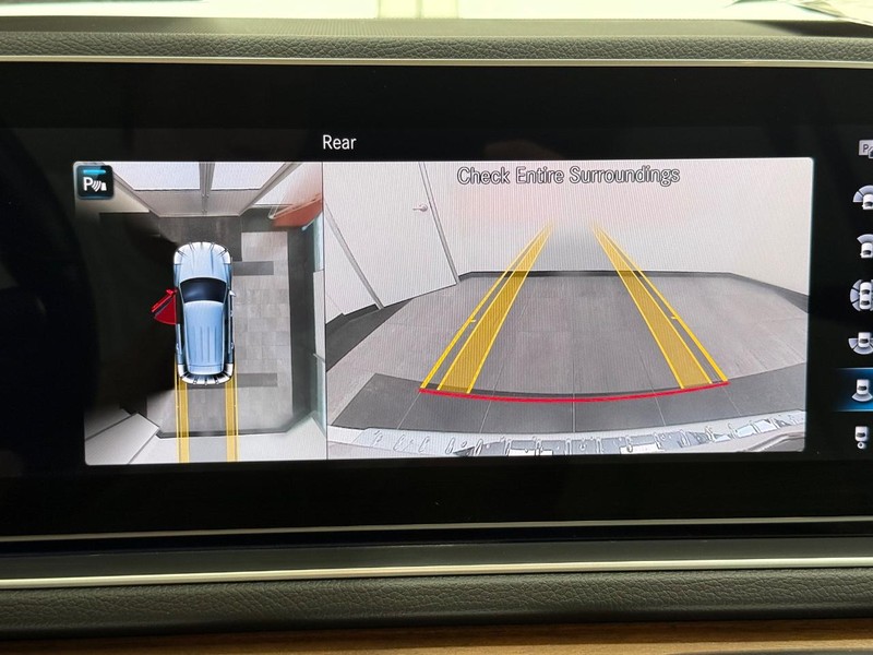 Mercedes-Benz GLE Vehicle Image 17