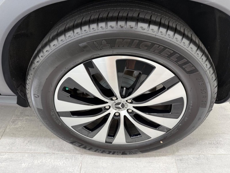 Mercedes-Benz GLE Vehicle Image 5