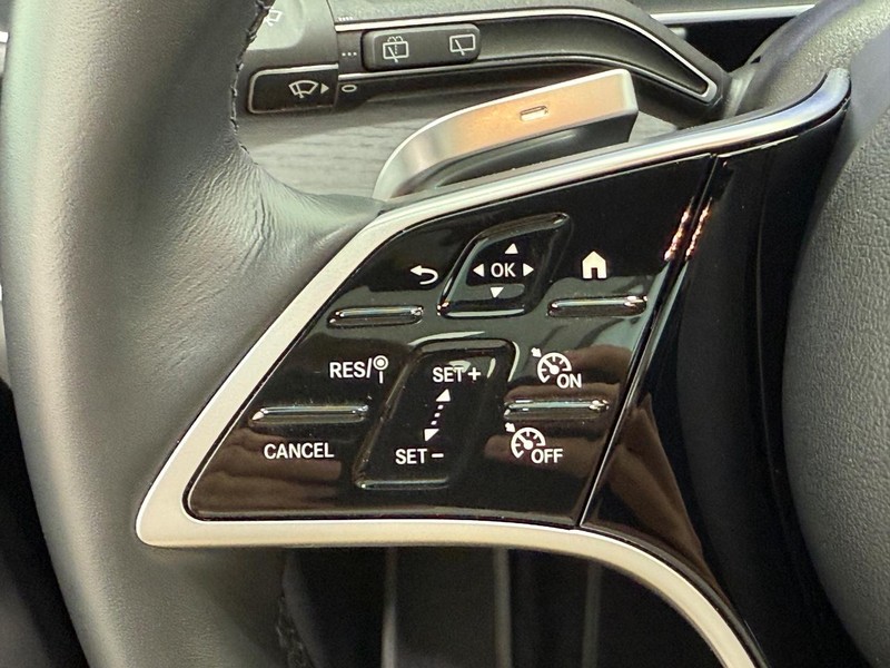 Mercedes-Benz GLE Vehicle Image 14