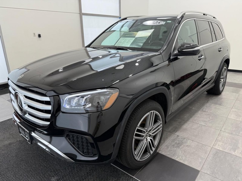 Mercedes-Benz GLS Vehicle Image 6