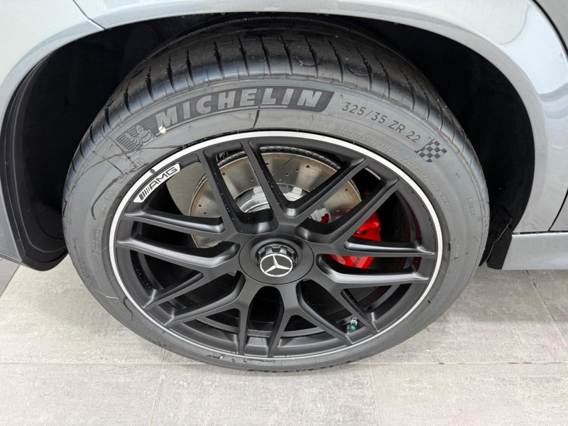 Mercedes-Benz GLE Vehicle Image 3