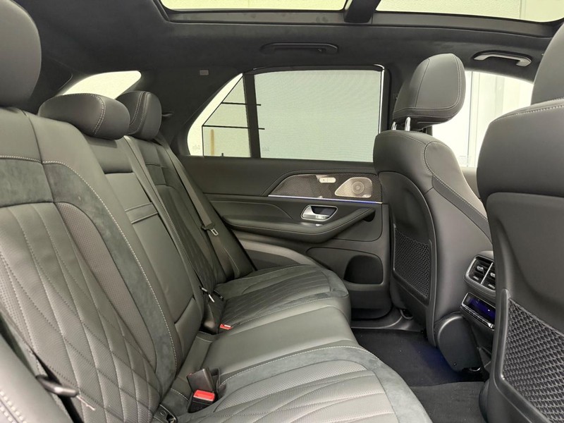 Mercedes-Benz GLE Vehicle Image 4
