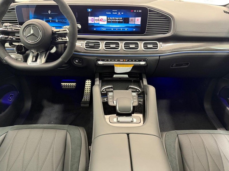 Mercedes-Benz GLE Vehicle Image 5