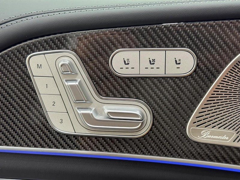 Mercedes-Benz GLE Vehicle Image 9