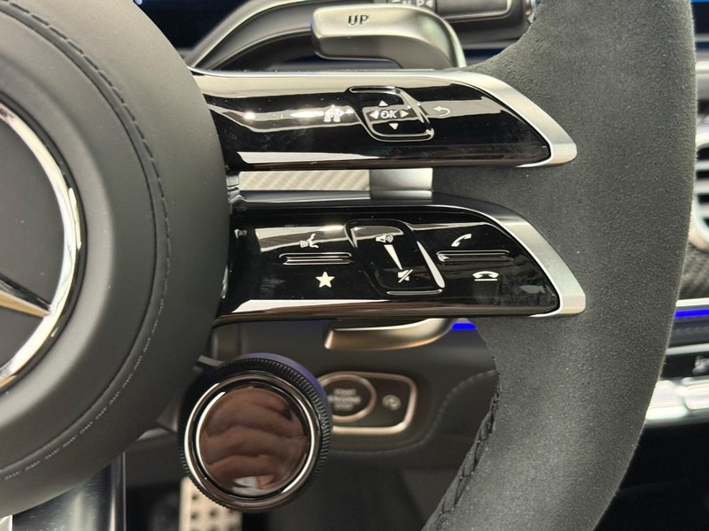 Mercedes-Benz GLE Vehicle Image 11