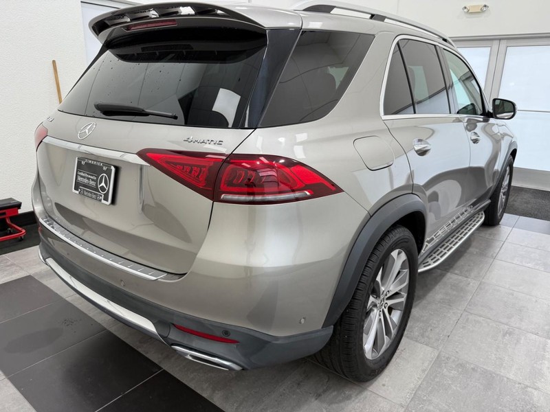 Mercedes-Benz GLE Vehicle Image 2