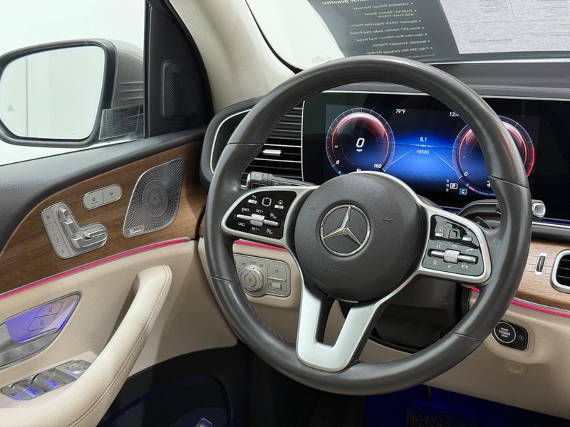 Mercedes-Benz GLE Vehicle Image 12