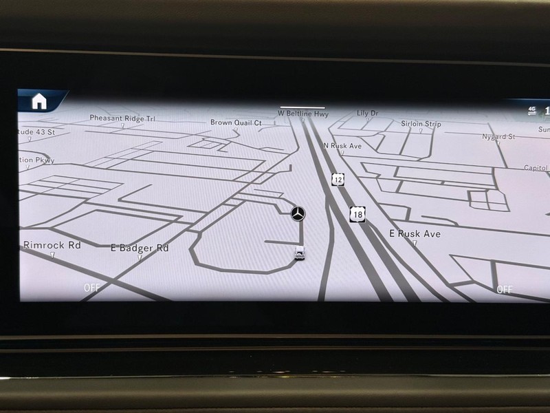 Mercedes-Benz G-Class Vehicle Image 18