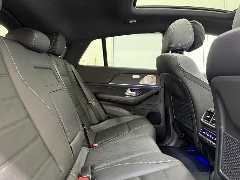 Mercedes-Benz GLE Vehicle Image 5