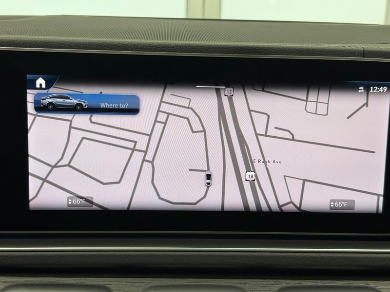 Mercedes-Benz GLE Vehicle Image 14