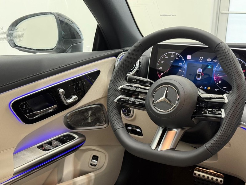 Mercedes-Benz CLE Vehicle Image 8