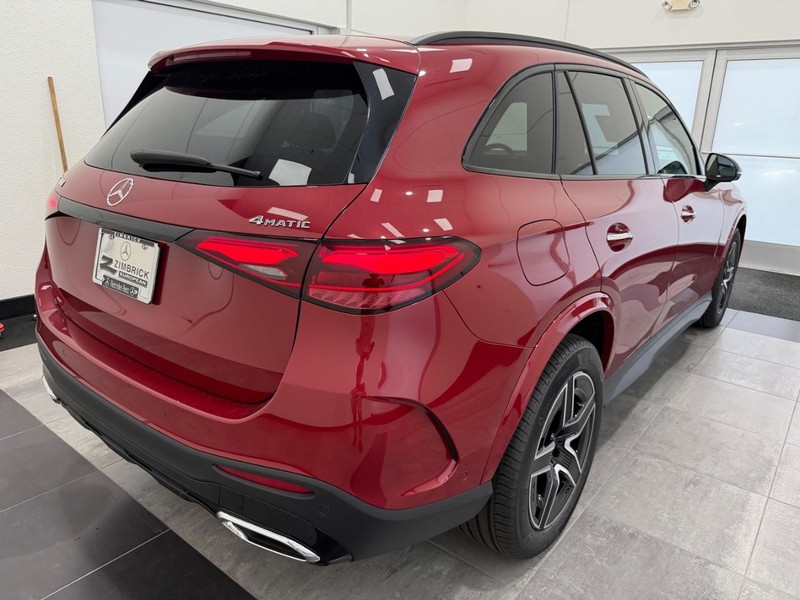 Mercedes-Benz GLC Vehicle Image 2