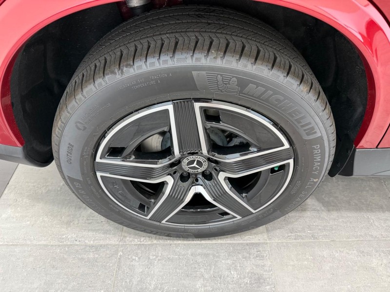 Mercedes-Benz GLC Vehicle Image 3