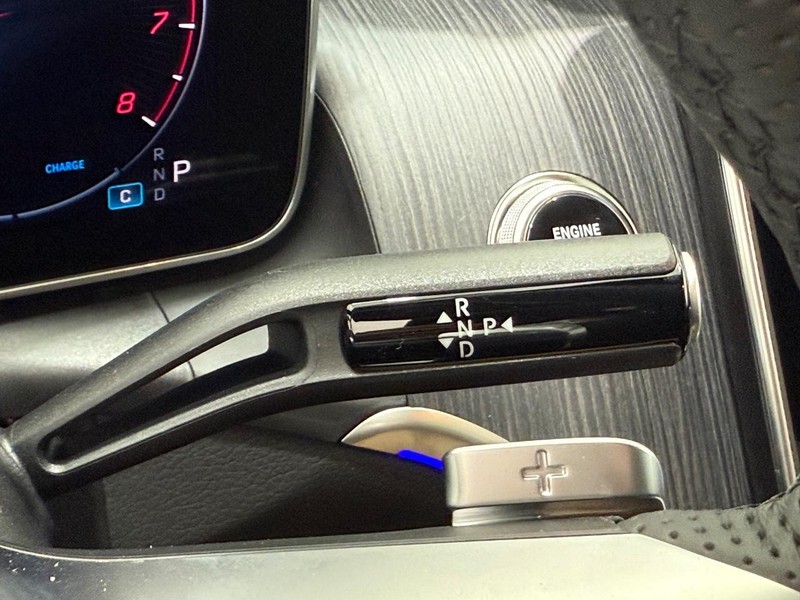 Mercedes-Benz GLC Vehicle Image 13