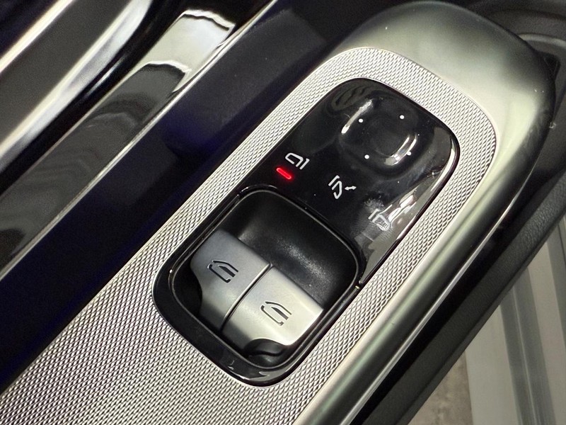 Mercedes-Benz CLE Vehicle Image 17