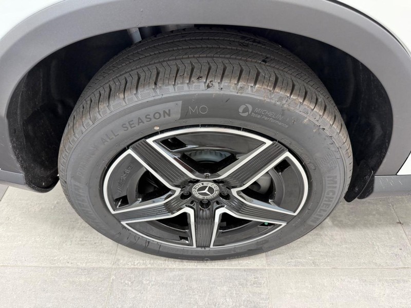 Mercedes-Benz GLC Vehicle Image 3