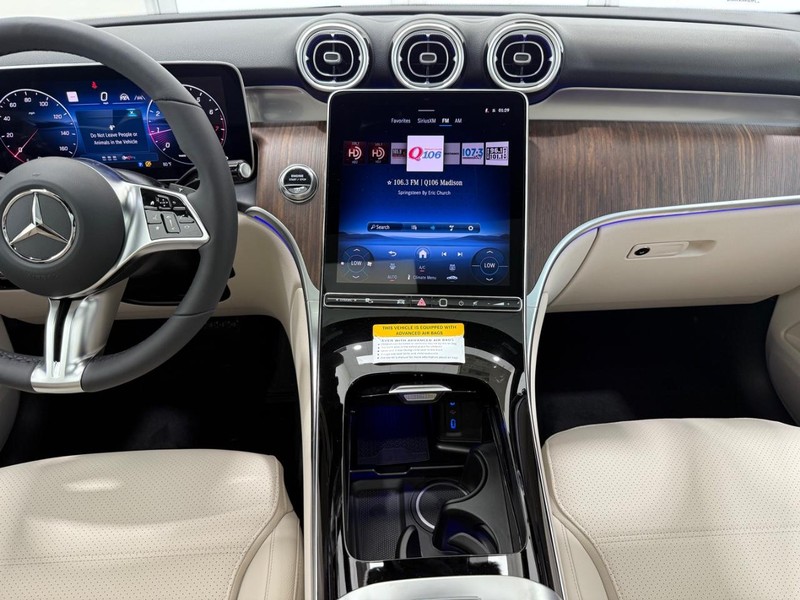 Mercedes-Benz GLC Vehicle Image 6