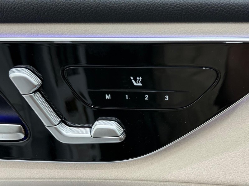 Mercedes-Benz GLC Vehicle Image 10