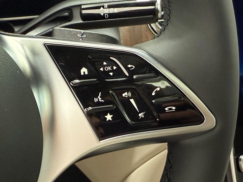 Mercedes-Benz GLC Vehicle Image 12