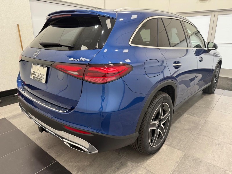 Mercedes-Benz GLC Vehicle Image 2