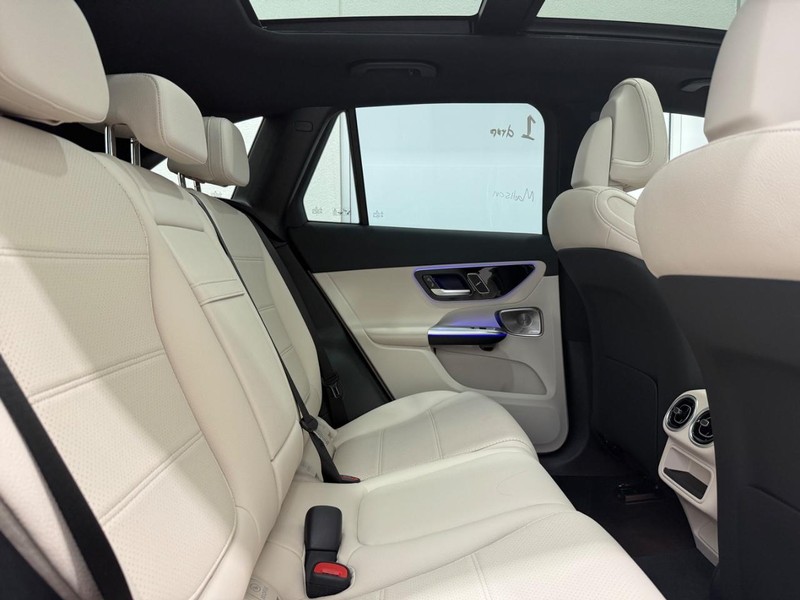 Mercedes-Benz GLC Vehicle Image 5