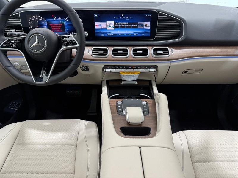 Mercedes-Benz GLE Vehicle Image 6