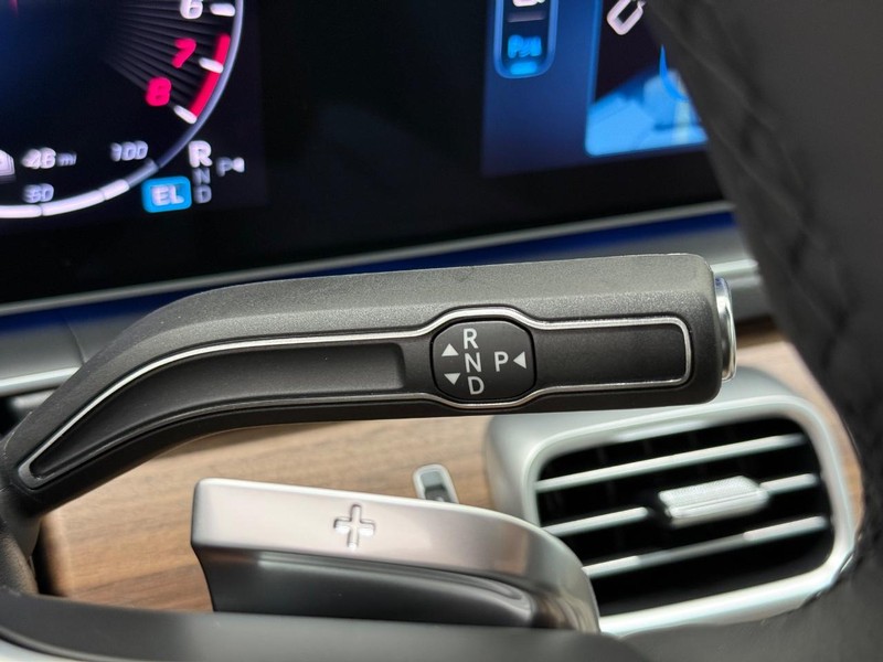 Mercedes-Benz GLE Vehicle Image 27