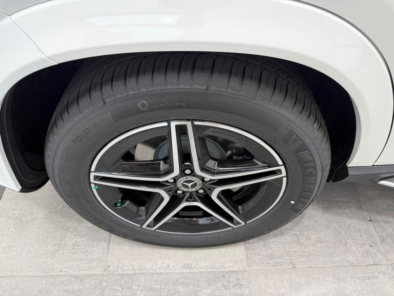 Mercedes-Benz GLE Vehicle Image 3