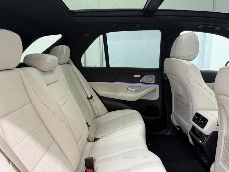 Mercedes-Benz GLE Vehicle Image 5