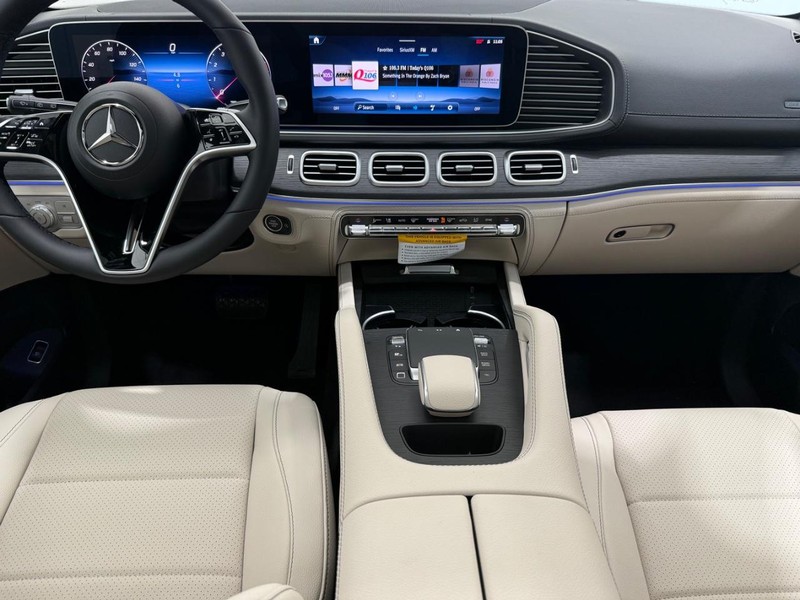 Mercedes-Benz GLE Vehicle Image 6