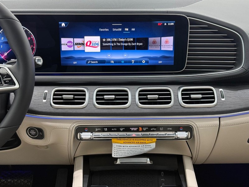Mercedes-Benz GLE Vehicle Image 7