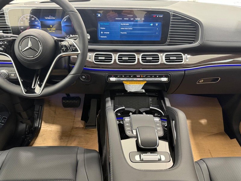 Mercedes-Benz GLE Vehicle Image 6