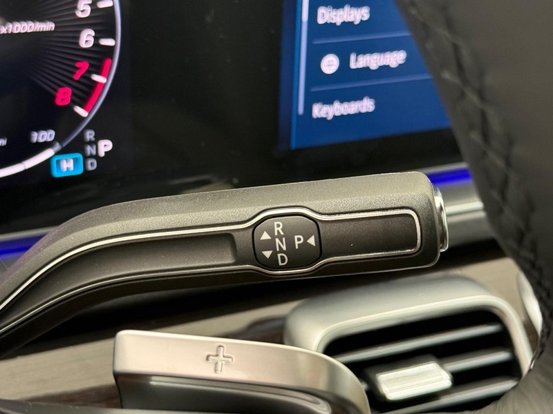 Mercedes-Benz GLE Vehicle Image 13