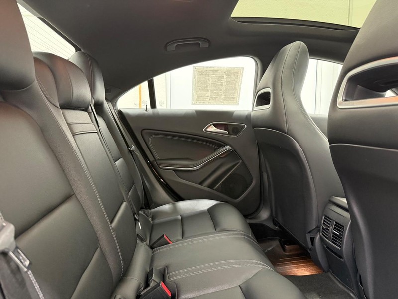 Mercedes-Benz CLA Vehicle Image 8