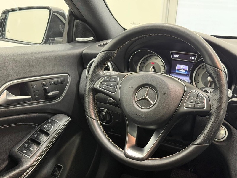 Mercedes-Benz CLA Vehicle Image 11