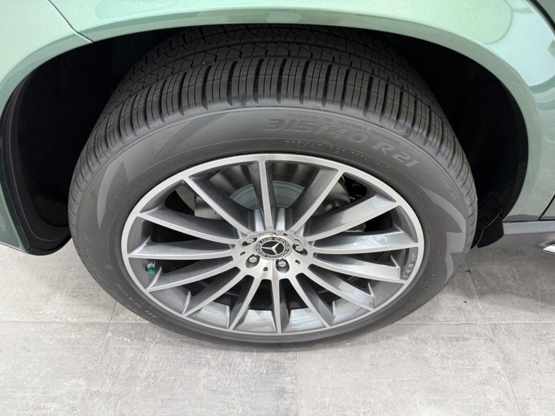 Mercedes-Benz GLE Vehicle Image 3