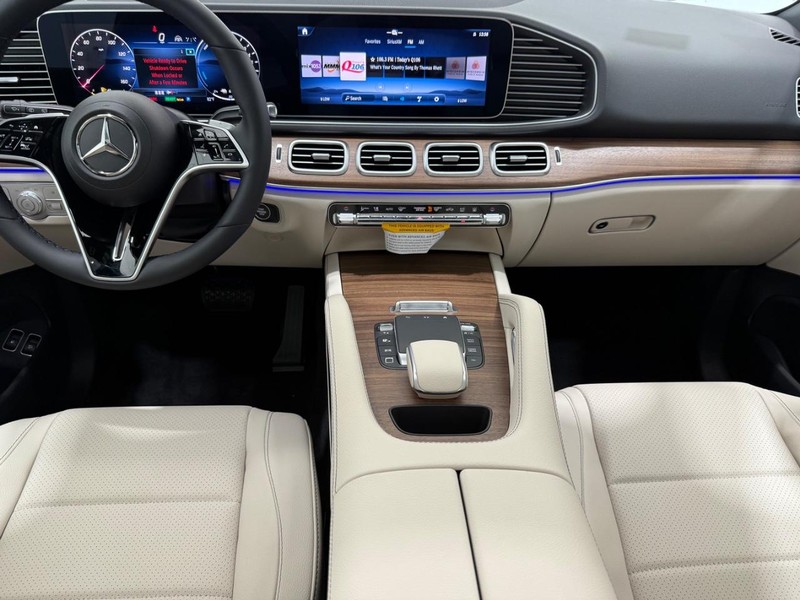 Mercedes-Benz GLE Vehicle Image 6