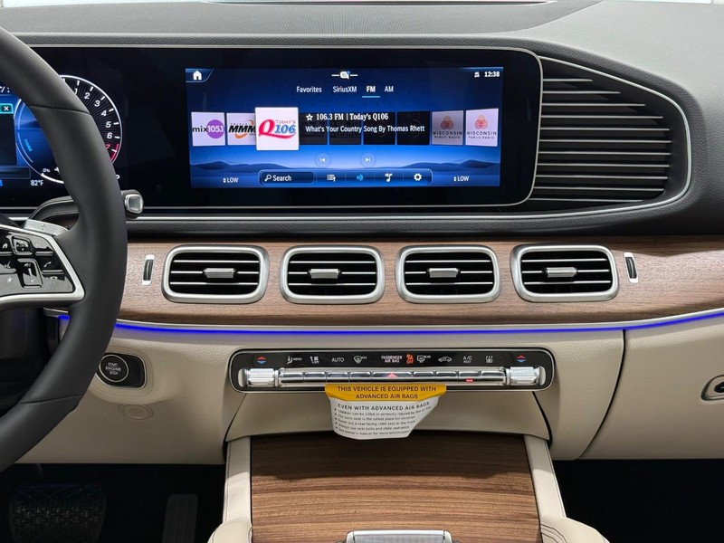 Mercedes-Benz GLE Vehicle Image 7
