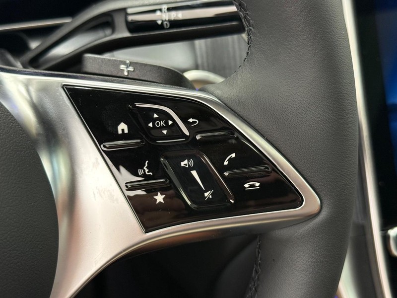 Mercedes-Benz GLC Vehicle Image 11