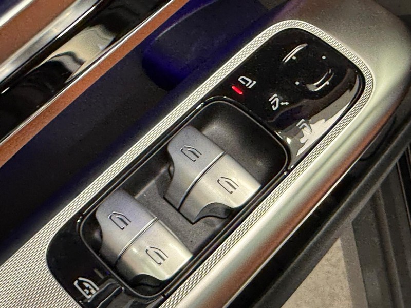 Mercedes-Benz GLC Vehicle Image 14