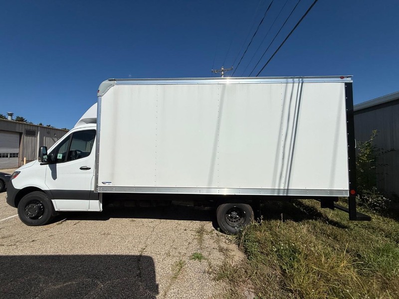 Mercedes-Benz Sprinter Cab Chassis Vehicle Image 2