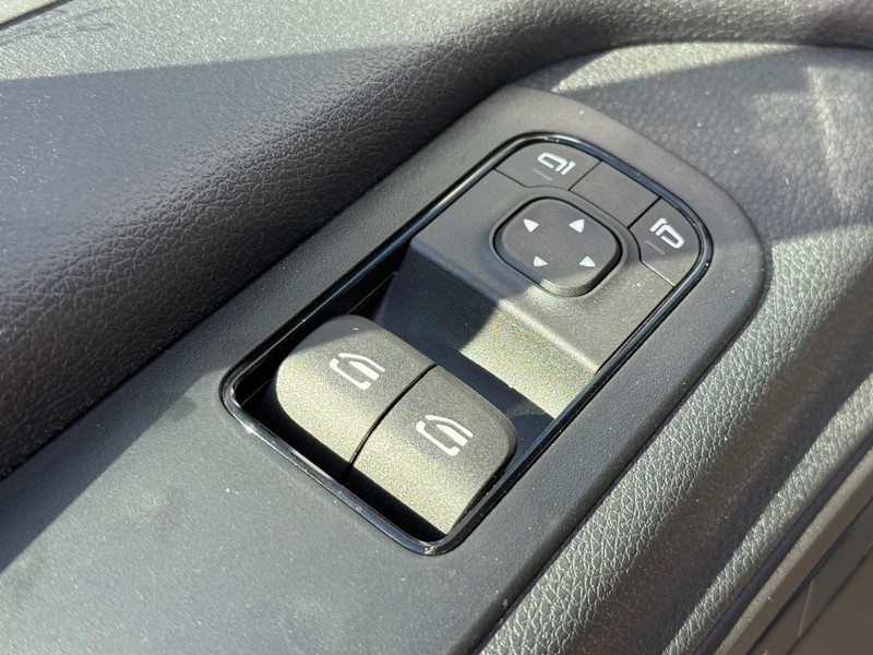 Mercedes-Benz Sprinter Cab Chassis Vehicle Image 12