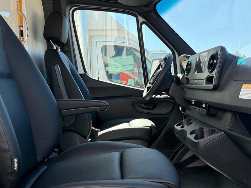 Mercedes-Benz Sprinter Cab Chassis Vehicle Image 4