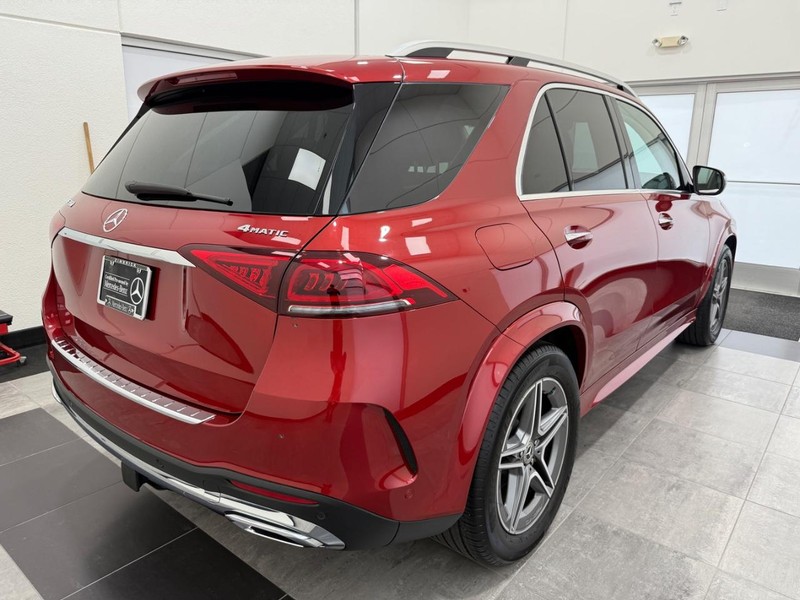Mercedes-Benz GLE Vehicle Image 2