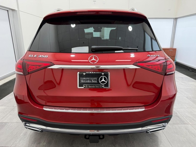 Mercedes-Benz GLE Vehicle Image 3