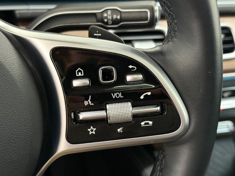 Mercedes-Benz GLE Vehicle Image 15