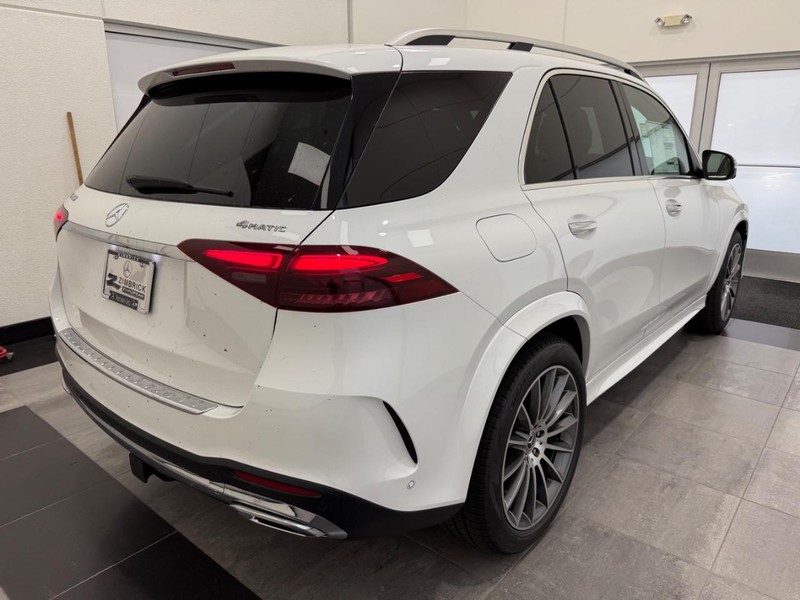 Mercedes-Benz GLE Vehicle Image 2