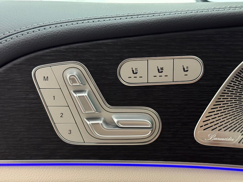 Mercedes-Benz GLE Vehicle Image 6
